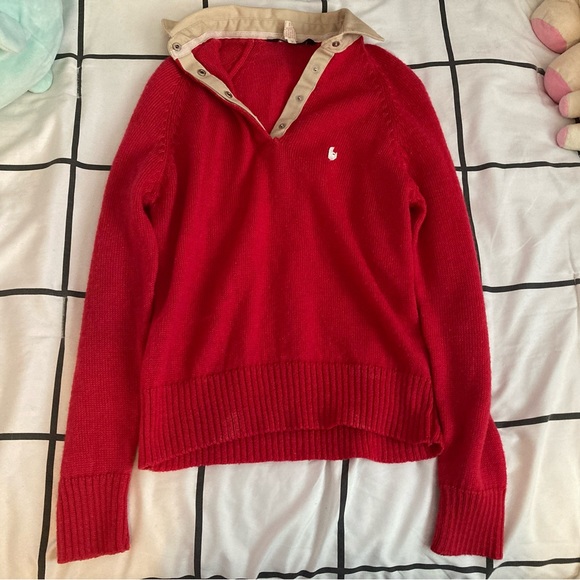 Red 100% acrylic sweater with tan collar and clasps. - Picture 2 of 4